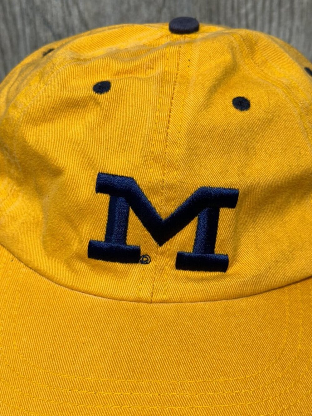 University Of Michigan Wolverines Fitted Hat Baseball Cap Hat Size 7 NCAA - Picture 3 of 6